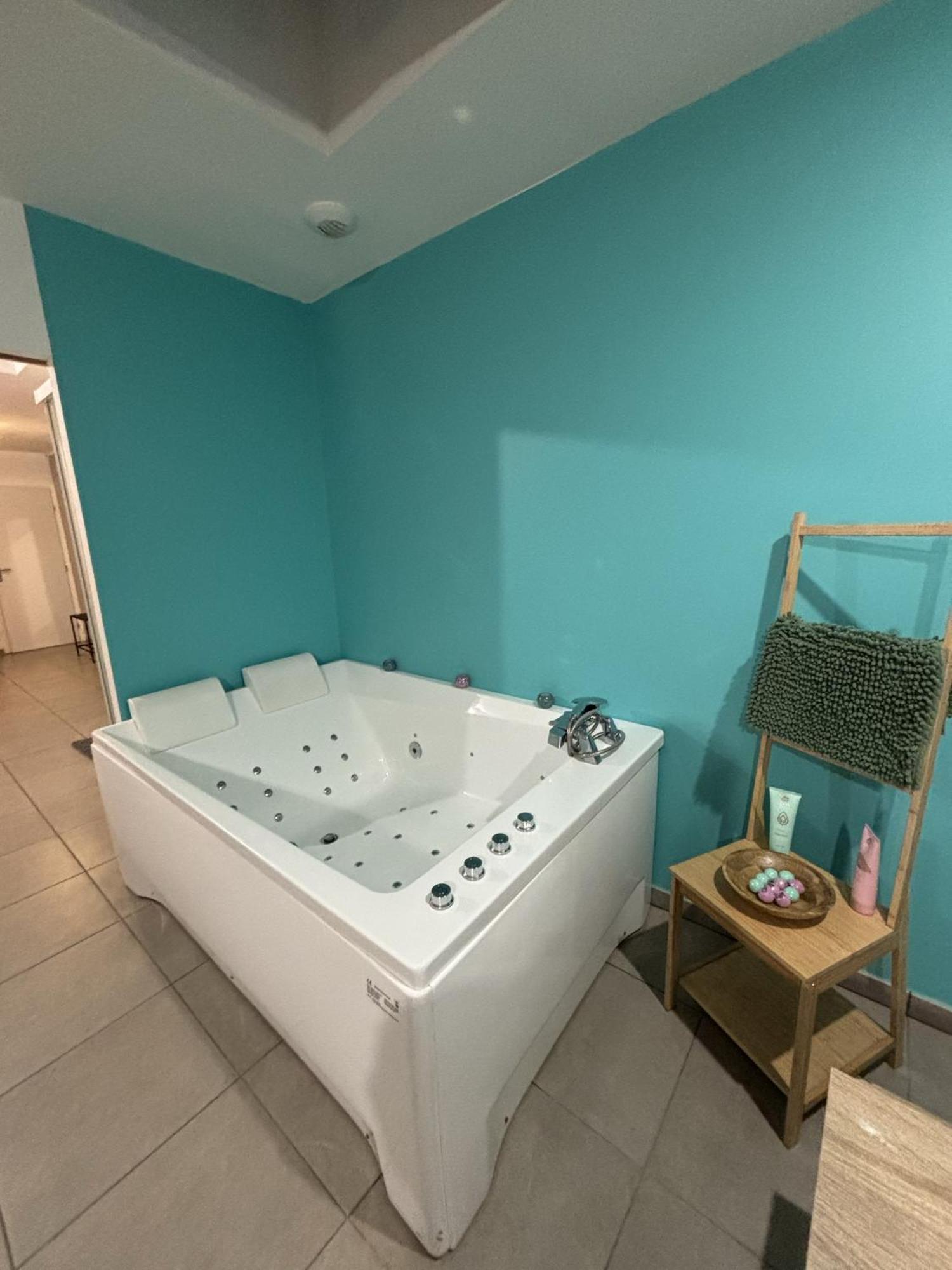 L'Eclat Balneo Apartment มาโล-เลส์-แบ็งส์ ภายนอก รูปภาพ